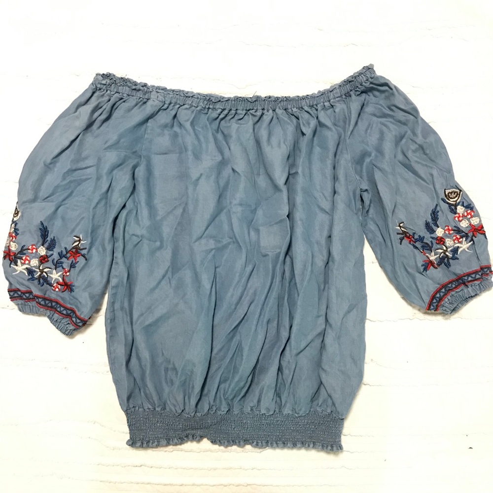 Off The Shoulder Top - image 1